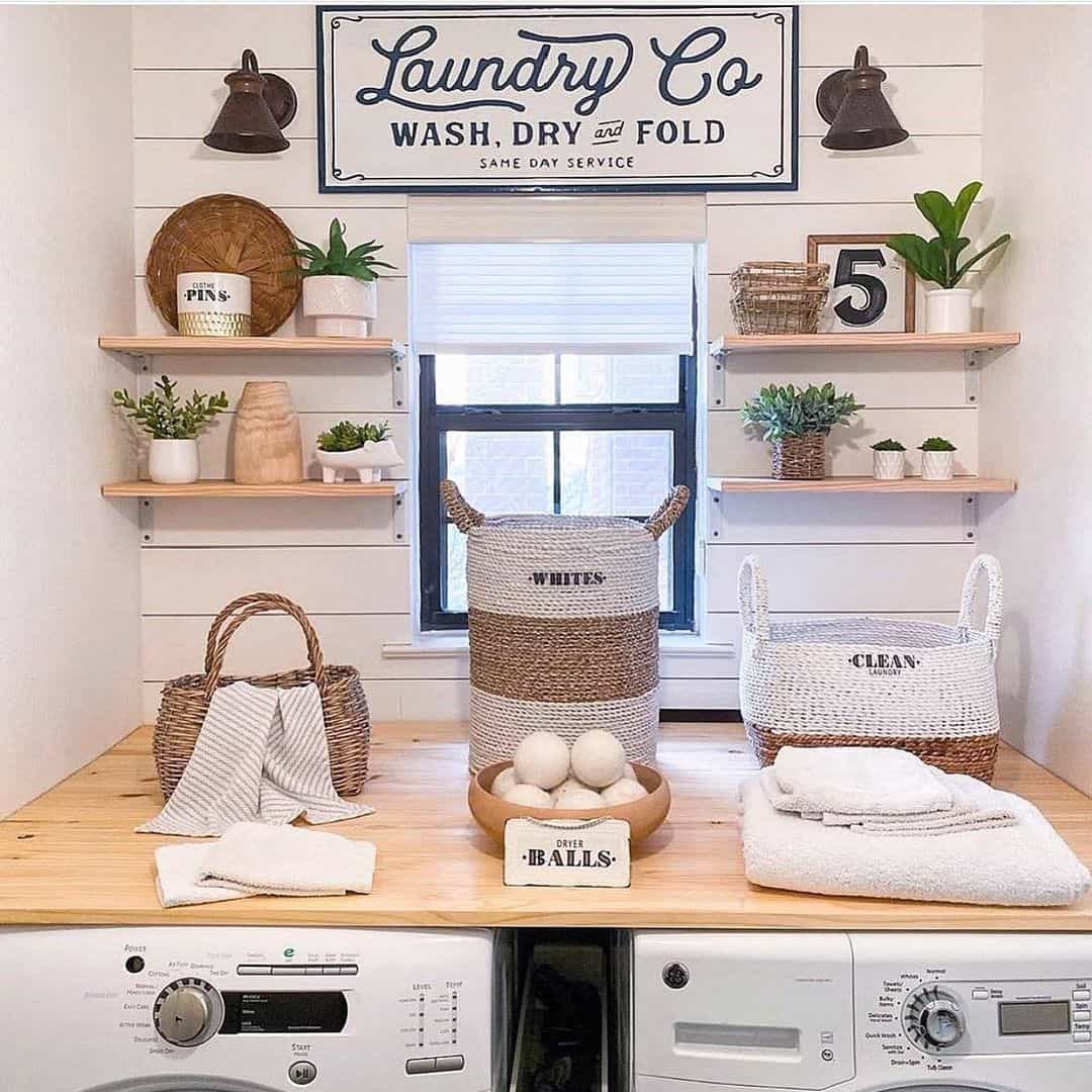 Sort Loads with Striped Laundry Baskets