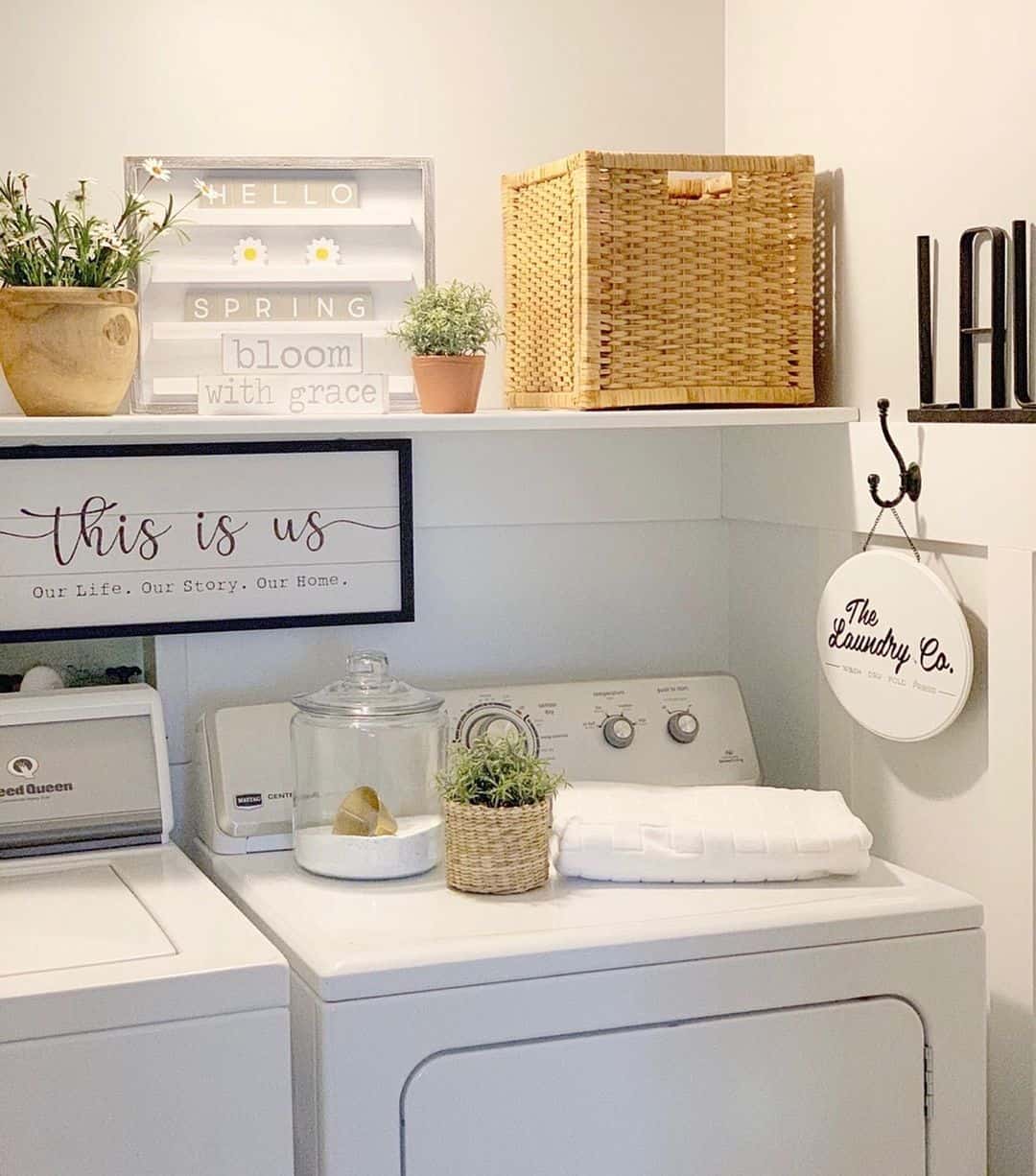 Round Sign Adds a Charming Laundry Co. Label