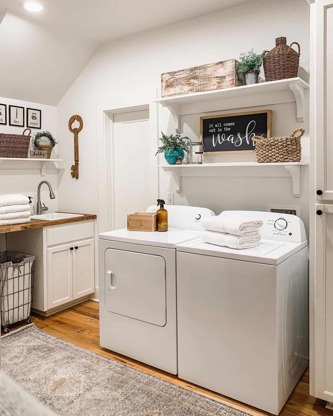 Chalkboard Art Adds a Whimsical Wash Day Reminder