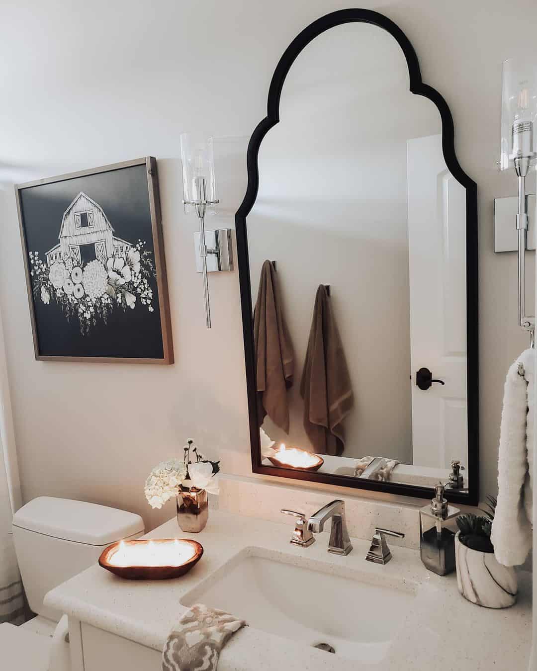Quatrefoil Black Mirror Creates a Dramatic Focal Point