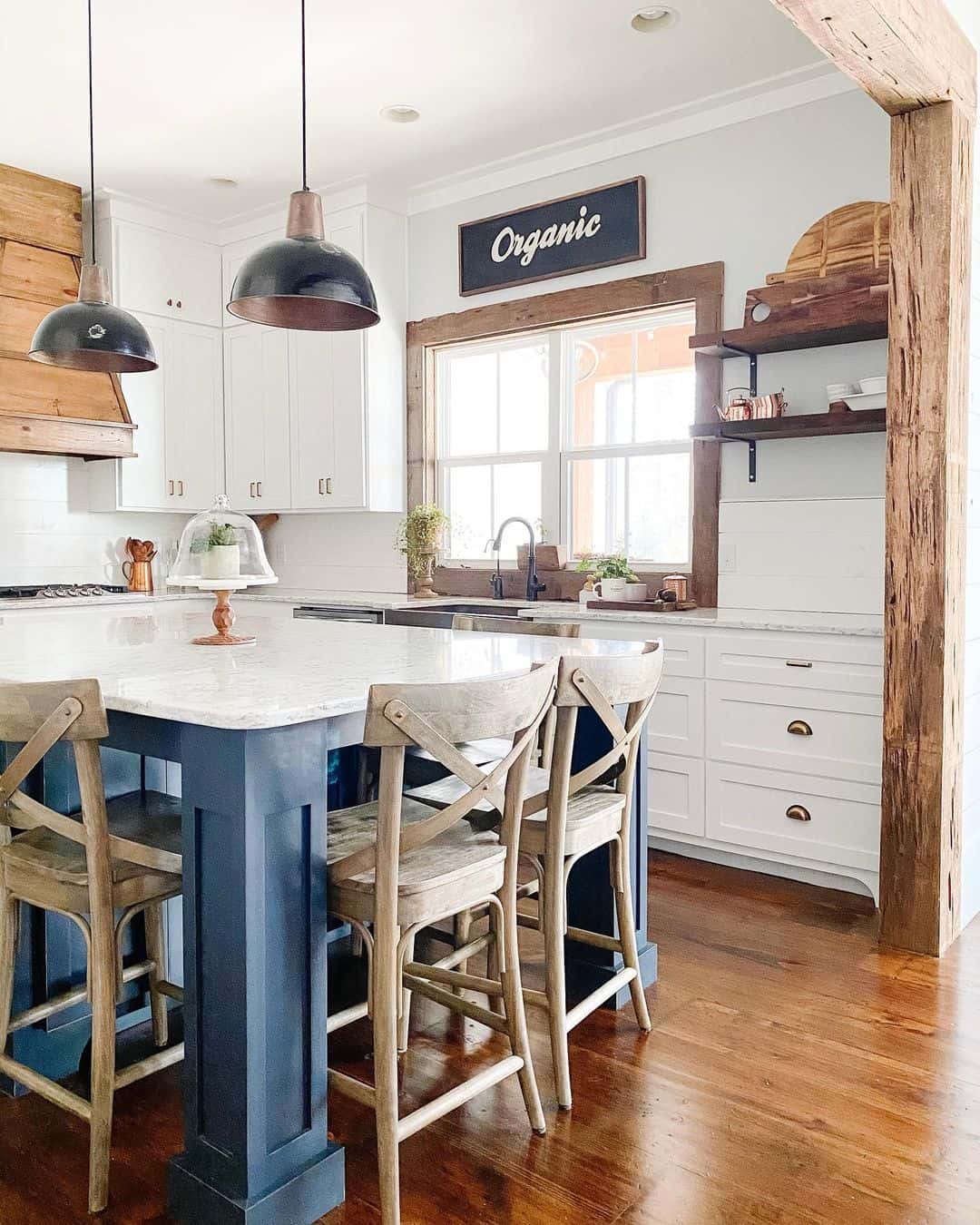 Deep Blue Island With Paneled Legs and X-Back Stools