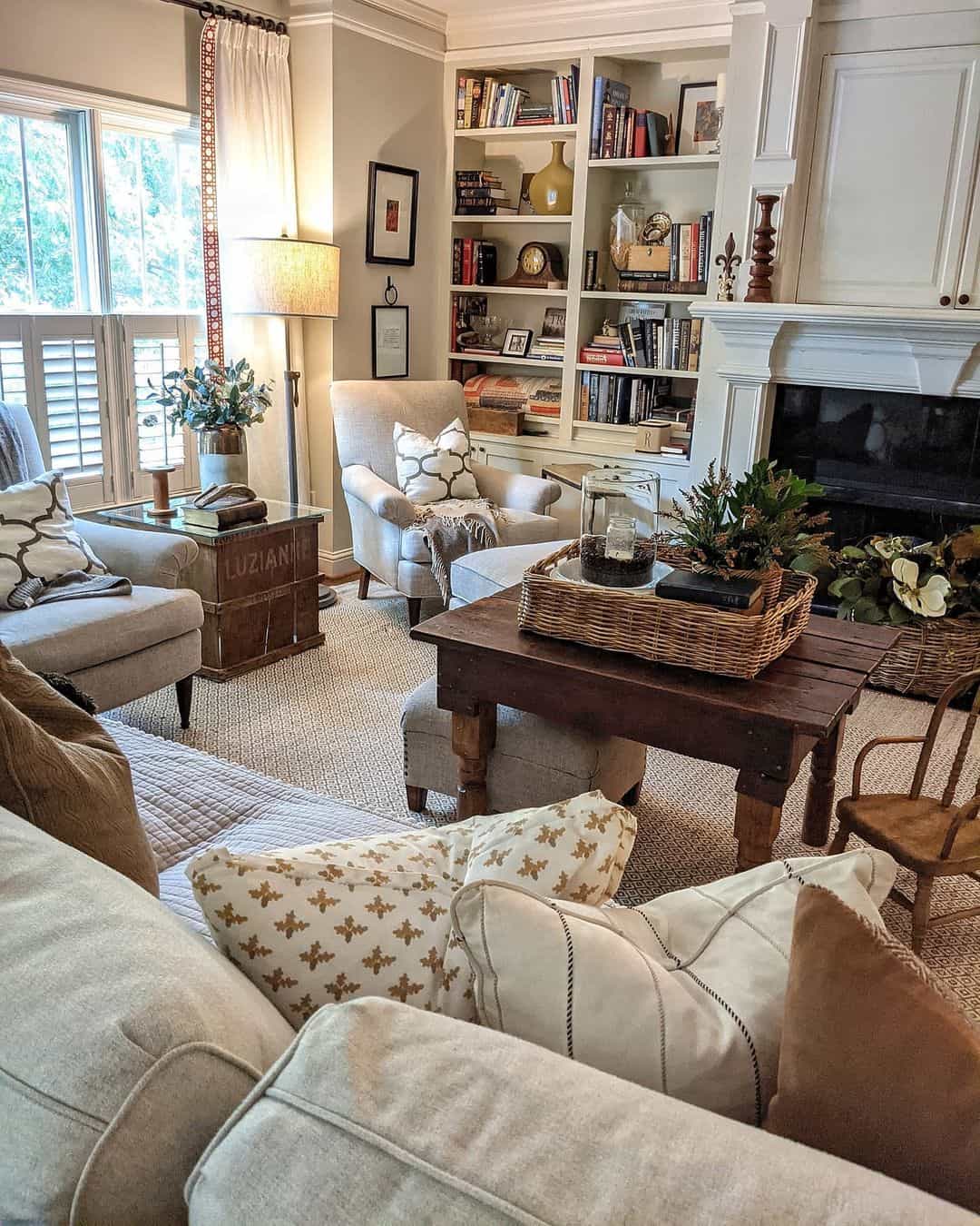 Layer Decor with a Woven Tray
