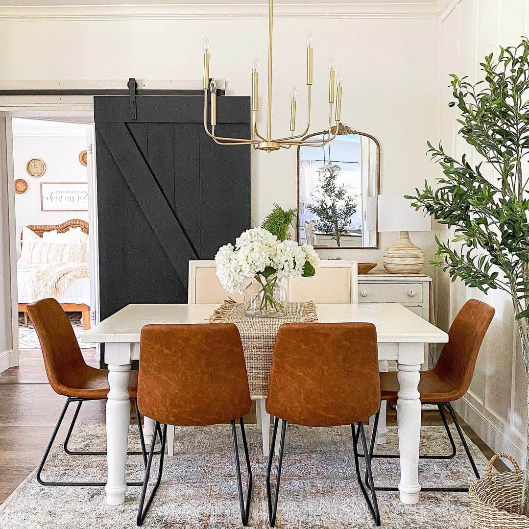 Gold Candelabra Chandelier with Sleek Silhouette
