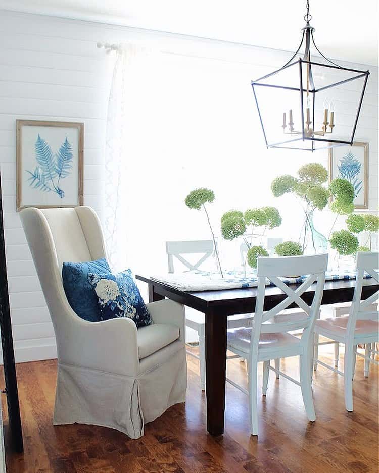 Glass Vases With Greenery Create Airy Table Centerpiece