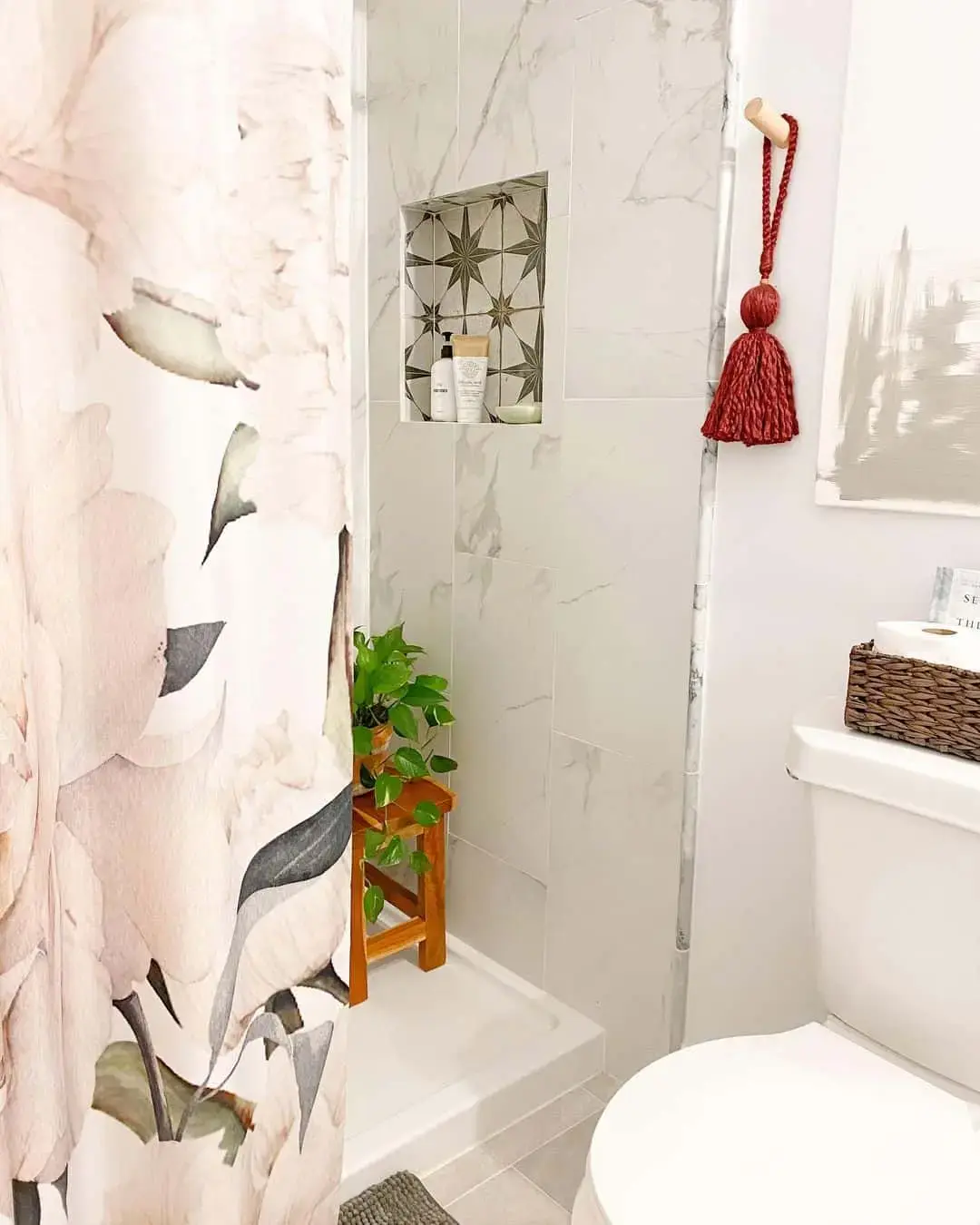 Starburst Tile Backsplash Adds a Geometric Focal Point