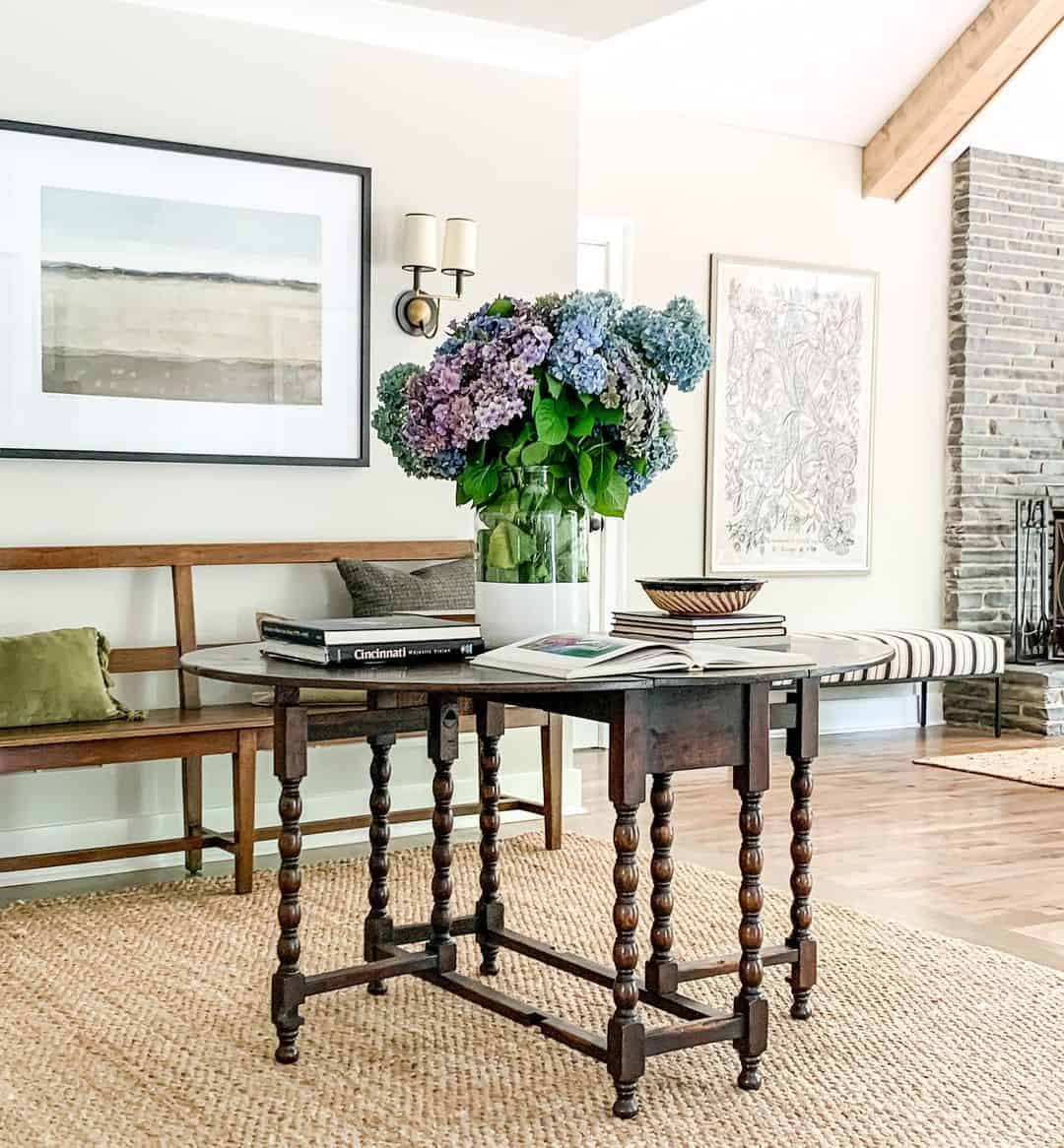 Drop-Leaf Table with Spindled Legs and Floral Display