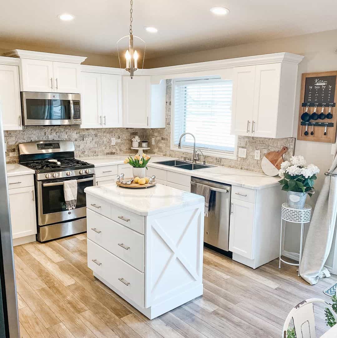 Wood Plank Floors with a Subtle Grey Undertone Create a Clean Look