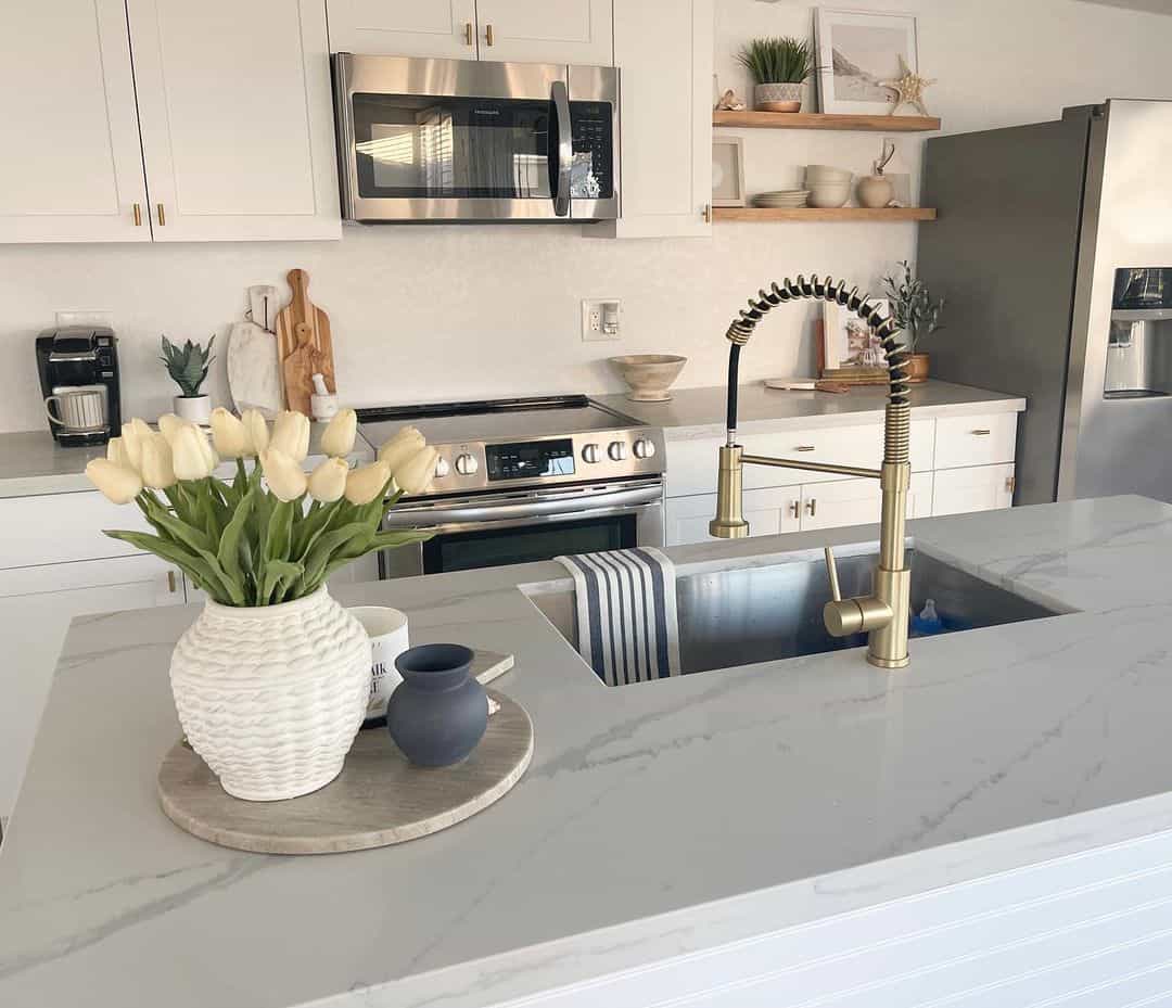 Textured White Vase Adds a Soft Touch to the Countertop