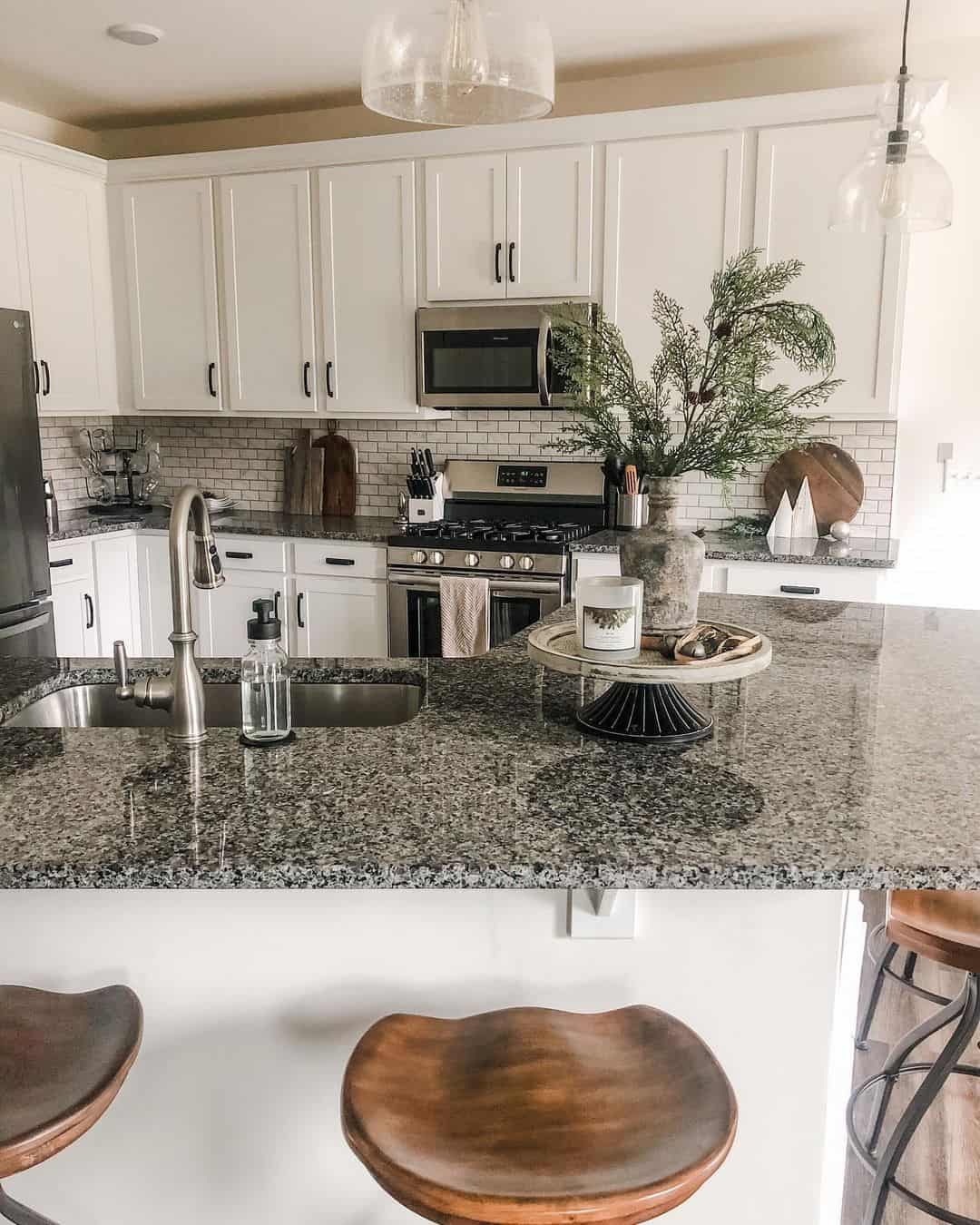 Choose Speckled Granite for Subtle Pattern