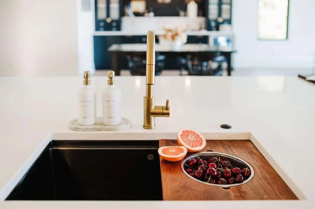 Wooden Sink Insert Adds Functional Prep Space and Fruit Display