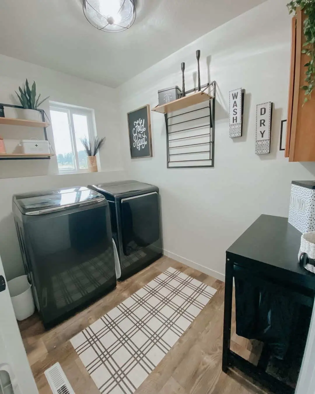 Wall-Mounted Drying Rack with Wood Shelf