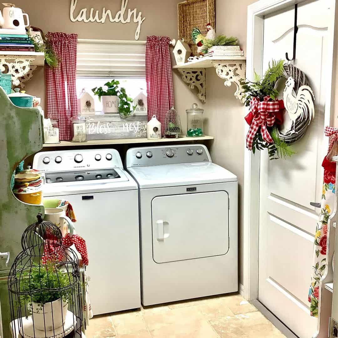 Rooster and Buffalo Check Wreath Welcomes Guests to the Laundry Room