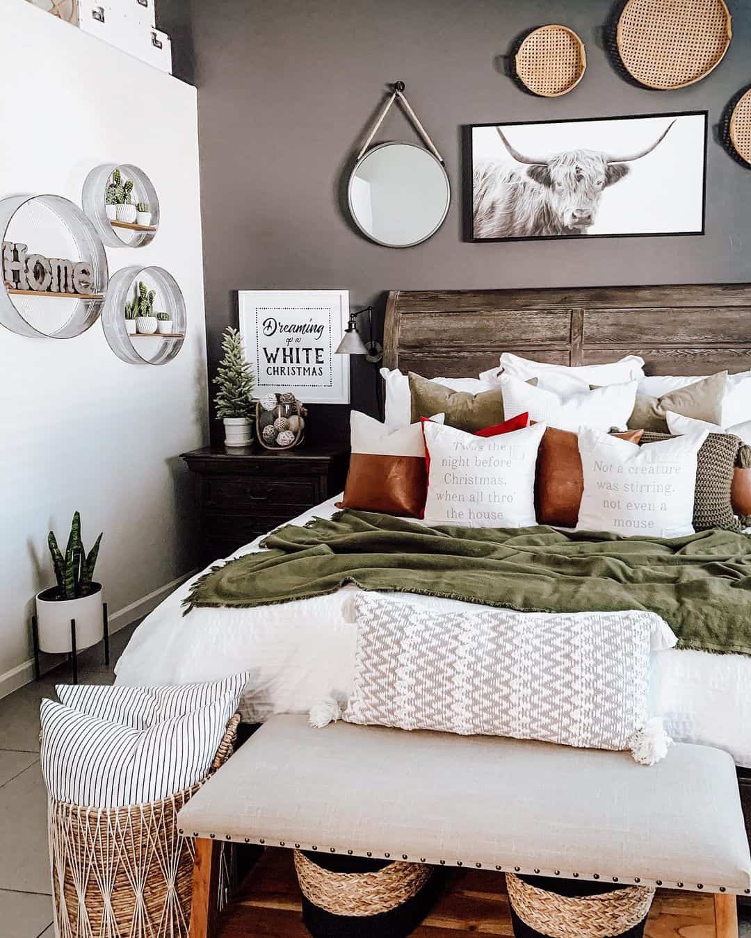Round Mirror with Leather Hanger Adds Casual Texture