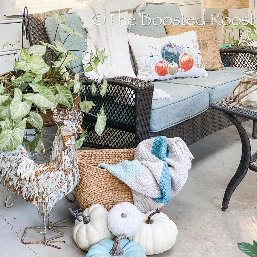 Distressed Rooster Adds Whimsical Charm