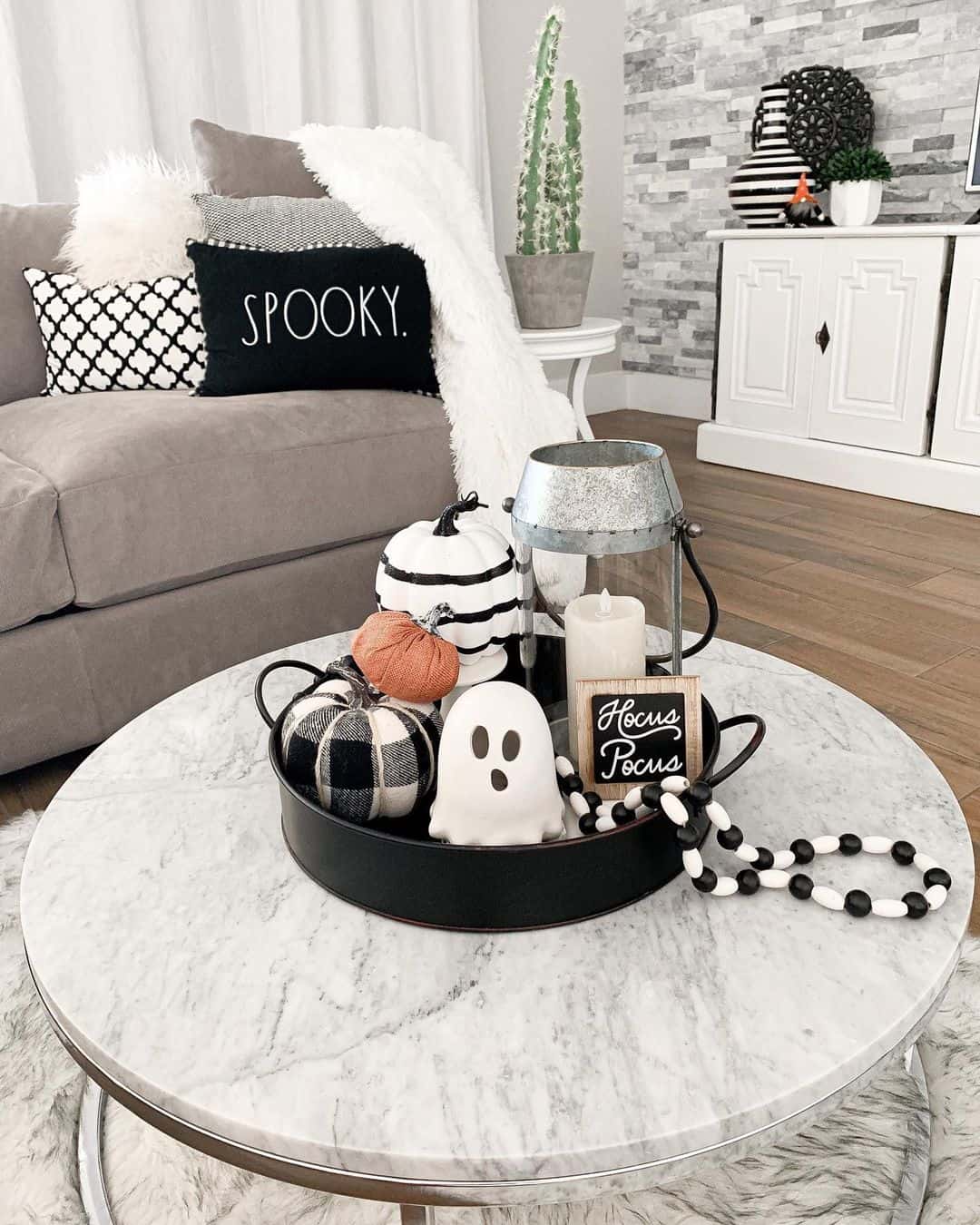Decorate for the Season with Halloween Pumpkins