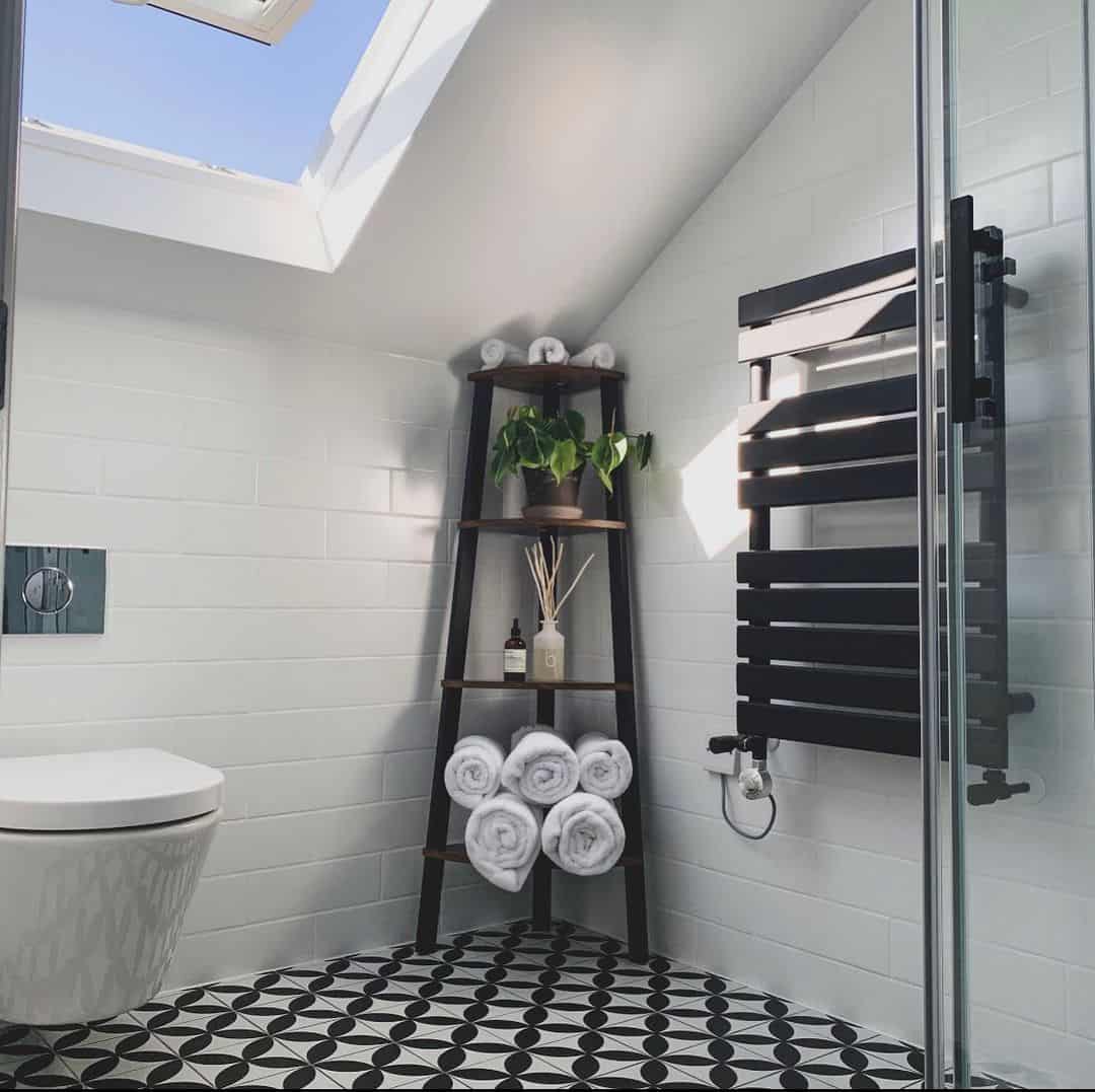 Bring Natural Touches to a Bathroom Corner with a Tiered Shelf