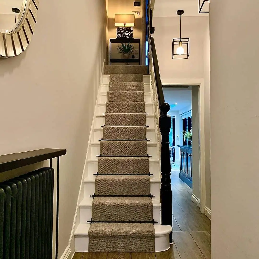 Secure a Carpet Runner with Black Gripper Rods