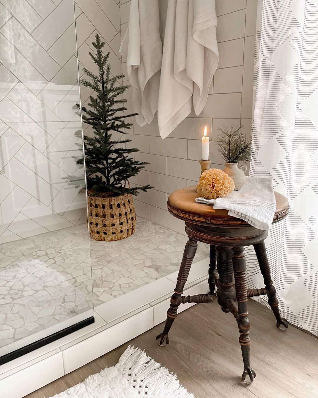 Tiny Stone Tiles Create a Textured Shower Floor