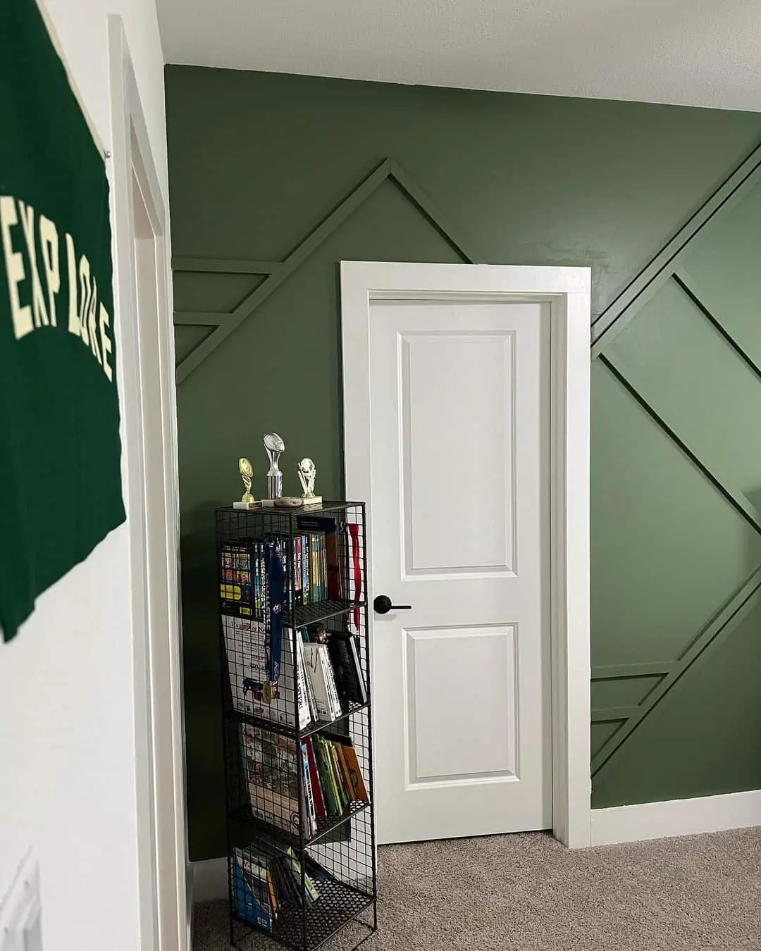 Geometric Wood Trim Adds Dimension to Green Walls