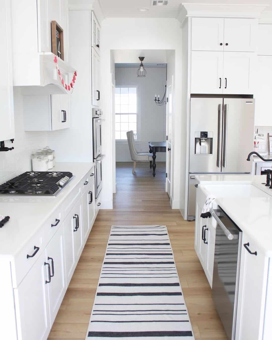 Define Your Kitchen Hallway with a Narrow Runner