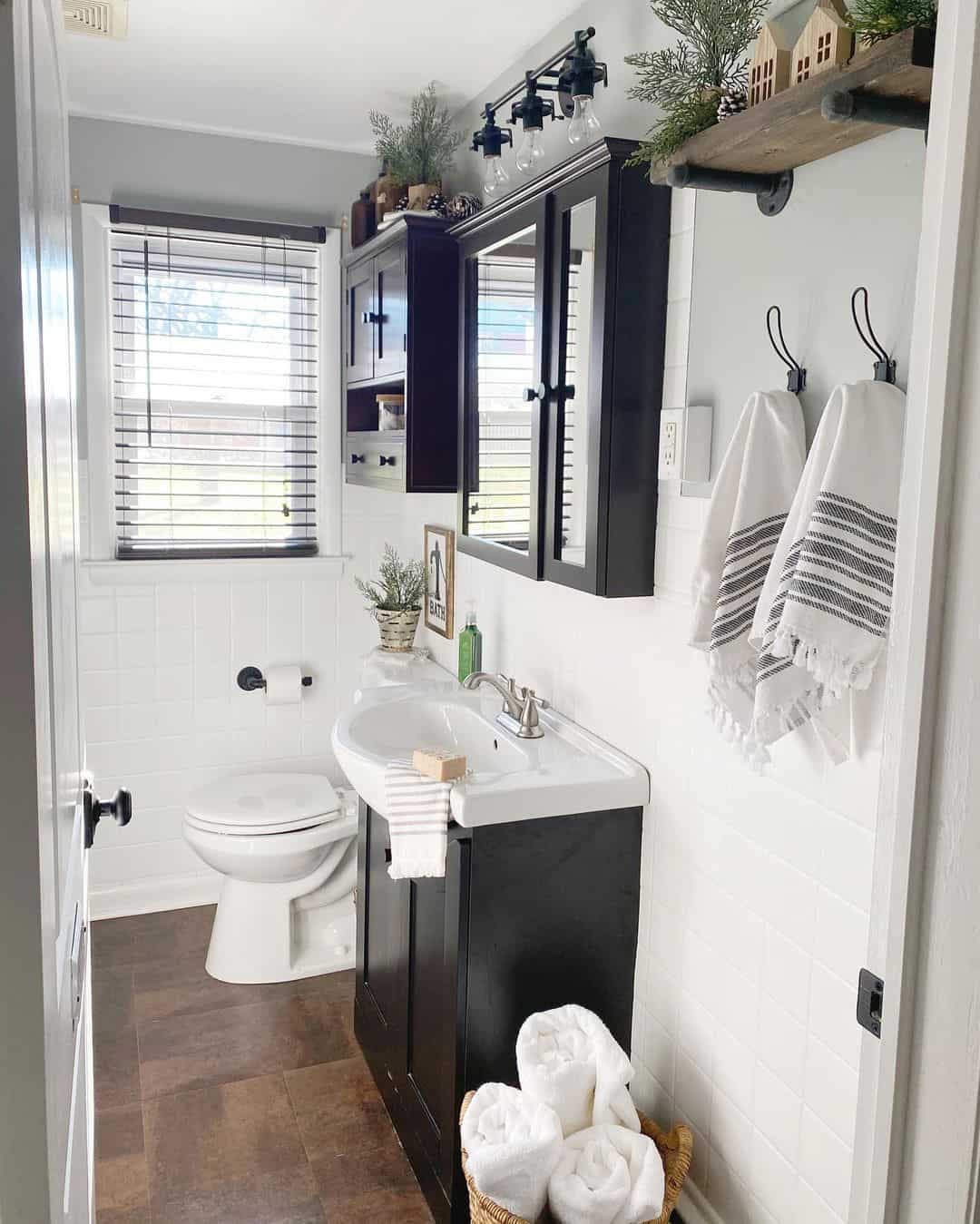Mount a Pipe Bracket Shelf for Decorative Accents