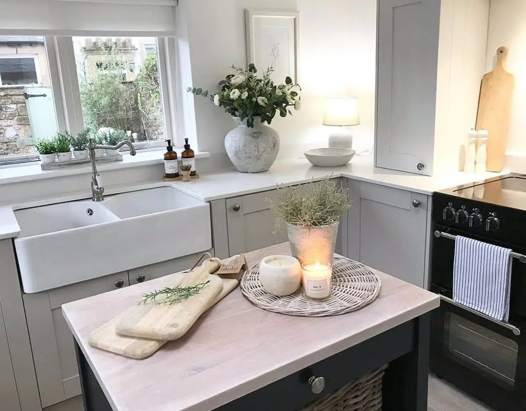 Light Wood Island with Crossed Cutting Boards