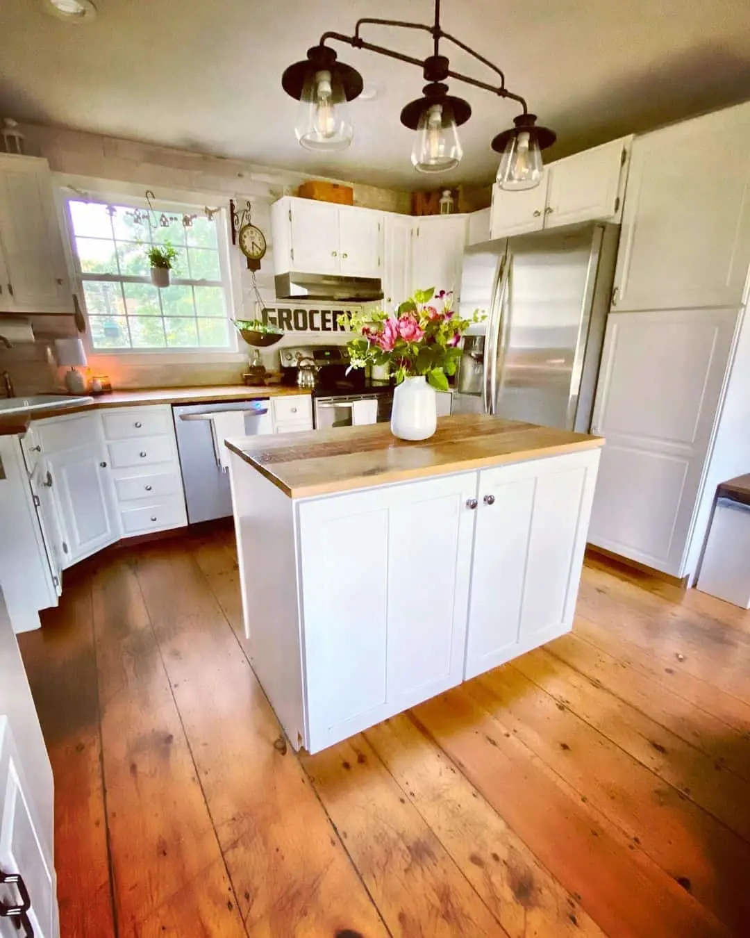 Simple White Island with Natural Wood Top