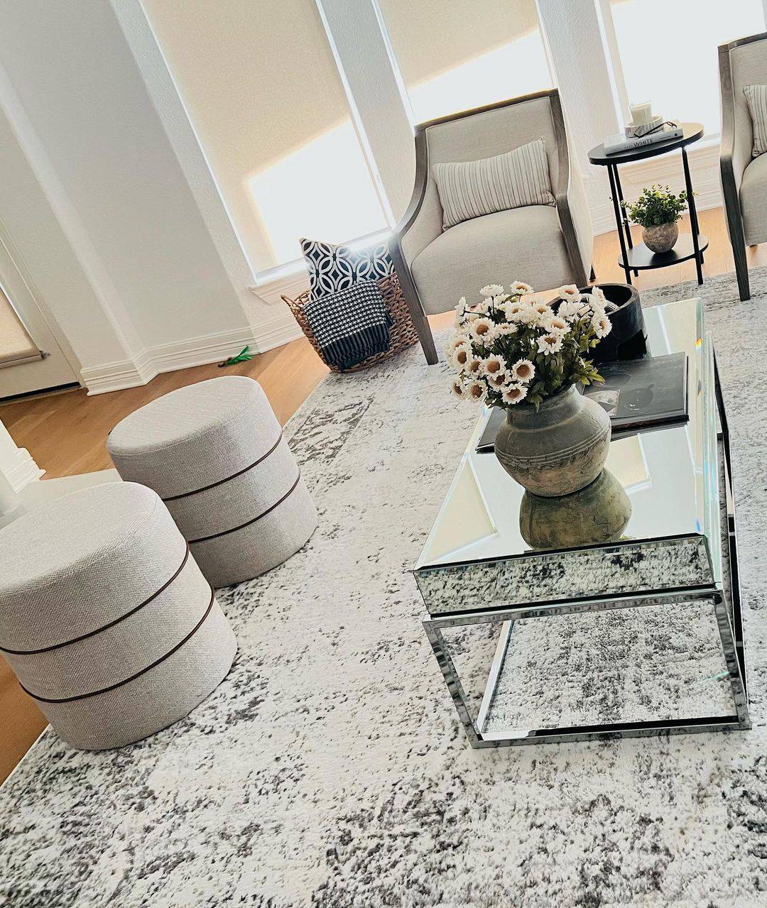 Mirrored Coffee Table Adds a Glamorous Focal Point