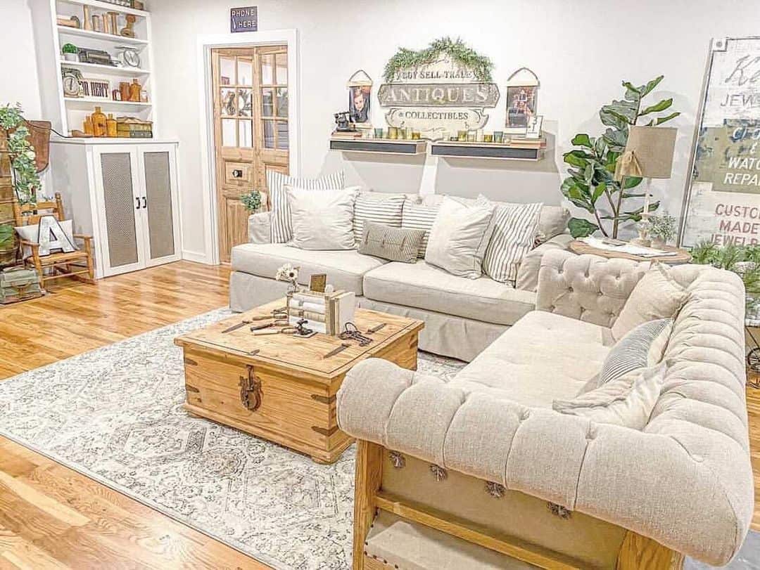 Wooden Trunk Coffee Table Holds Decorative Keys