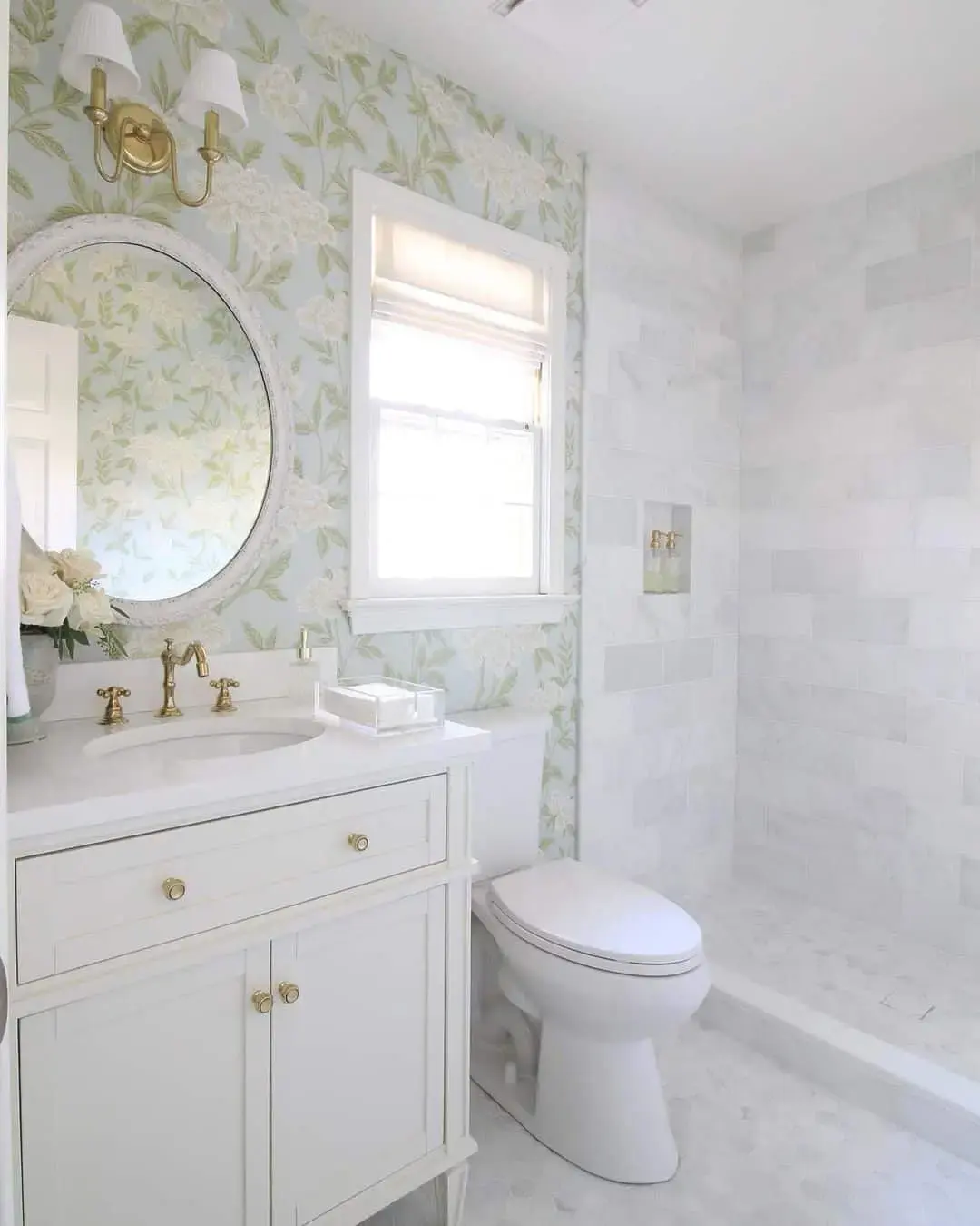 Delicate Floral Wallpaper for a Garden Feel