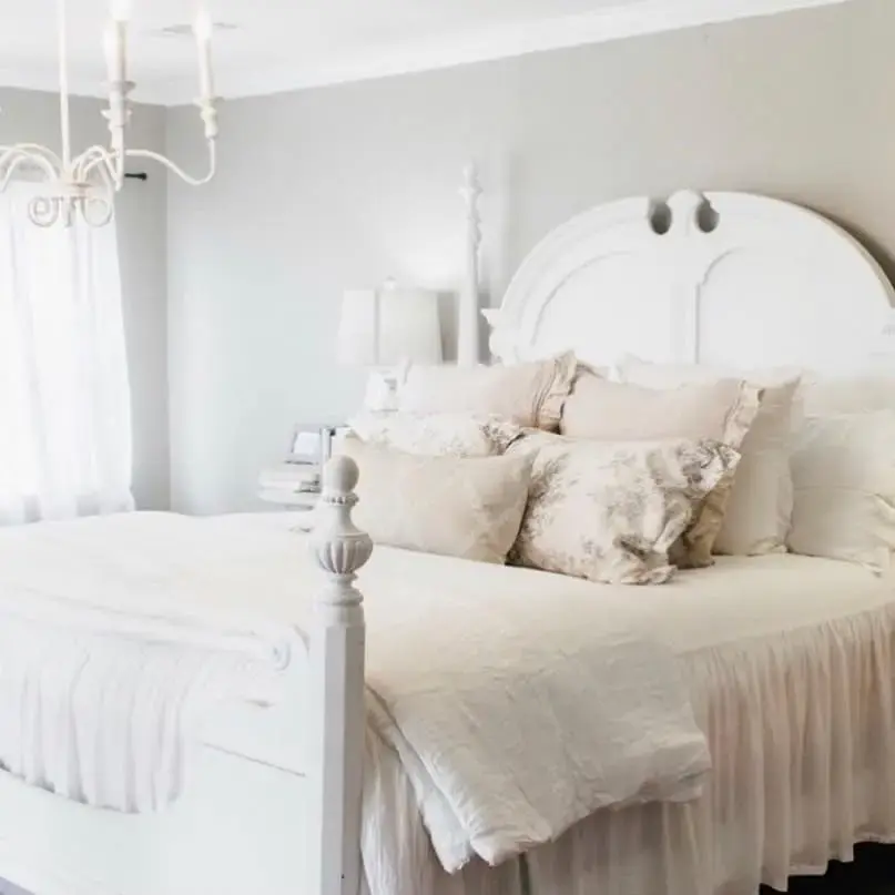 Layered Pillows Create a Soft, Romantic Bedscape