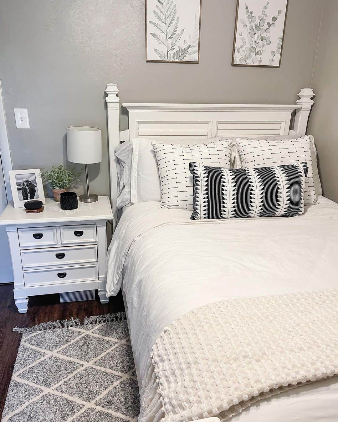 Ground Your Bed with a Gray Diamond Rug