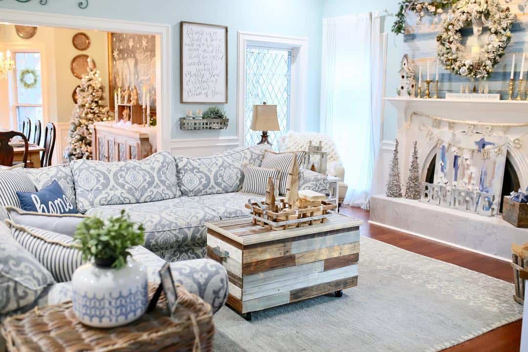 Reclaimed Wood Trunk Coffee Table Adds Eclectic Charm