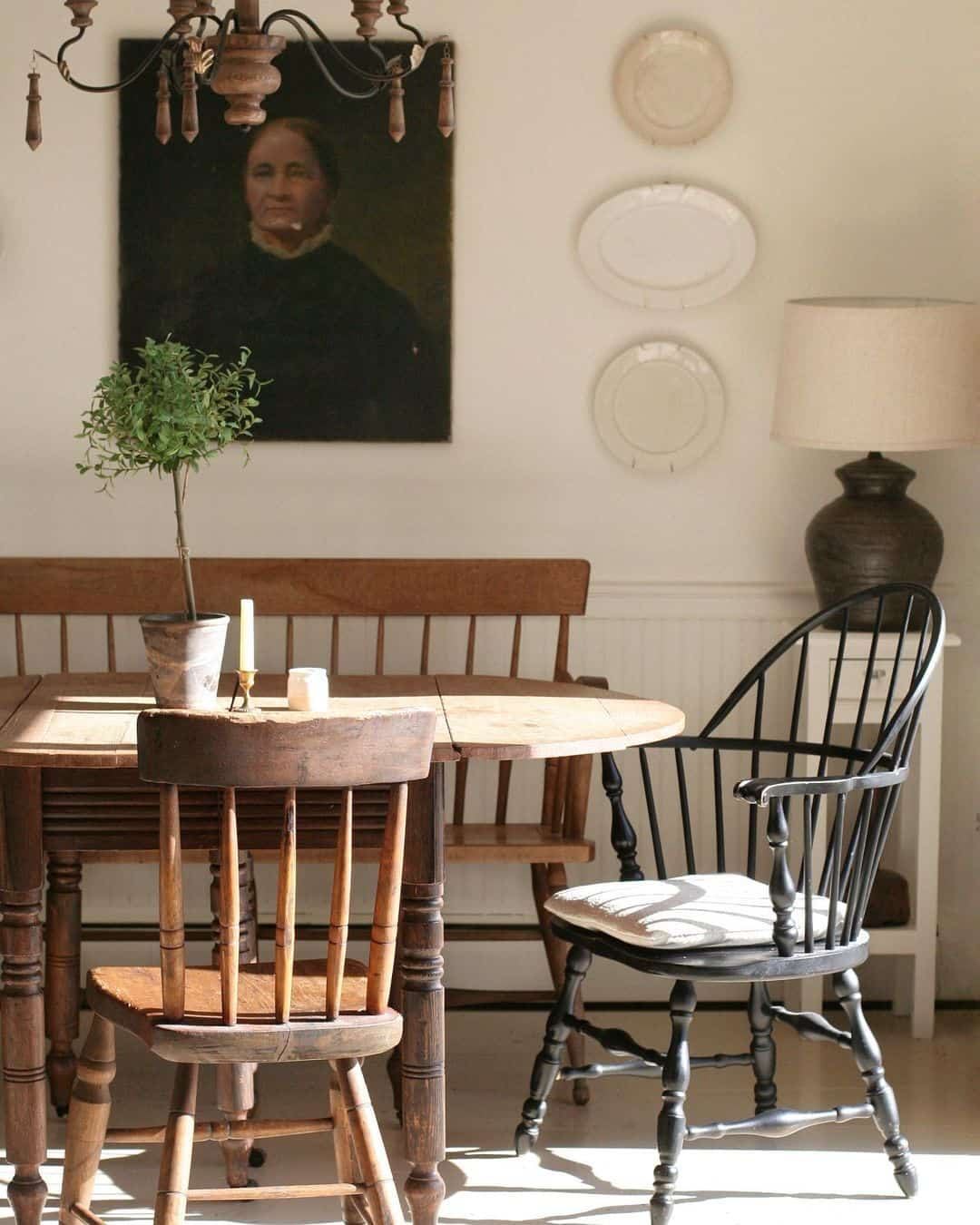 Stacked Plates Add a Subtle Layer of Wall Art