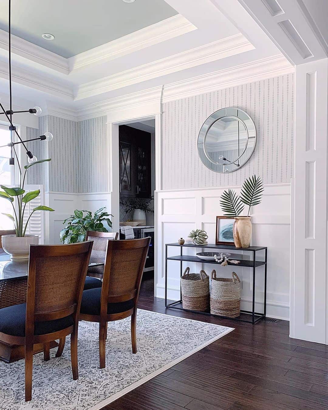 Pair a Mirror with Subtle Vertical Stripes