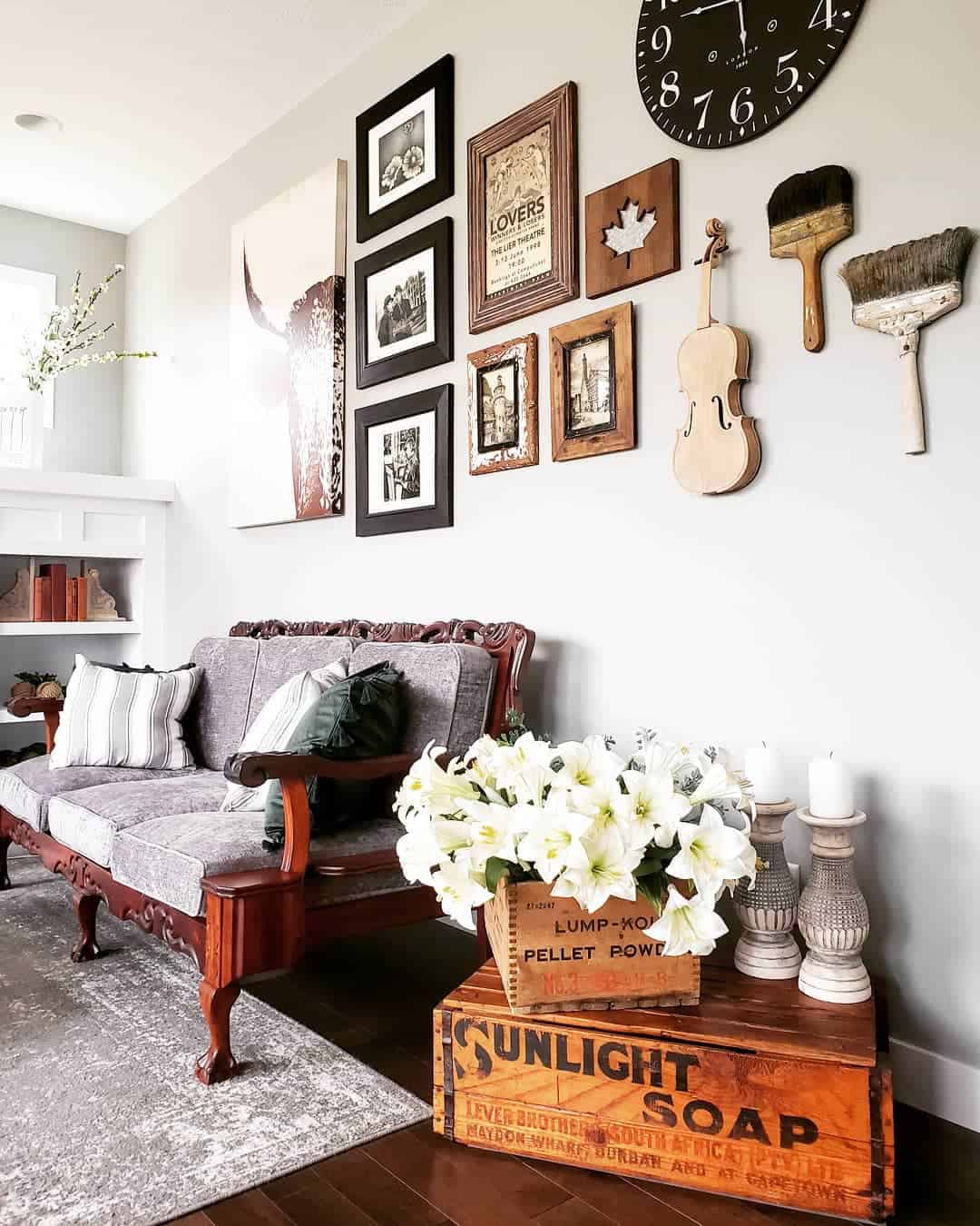 Wooden Violin and Brushes Add Artistic Flair to Wall Display