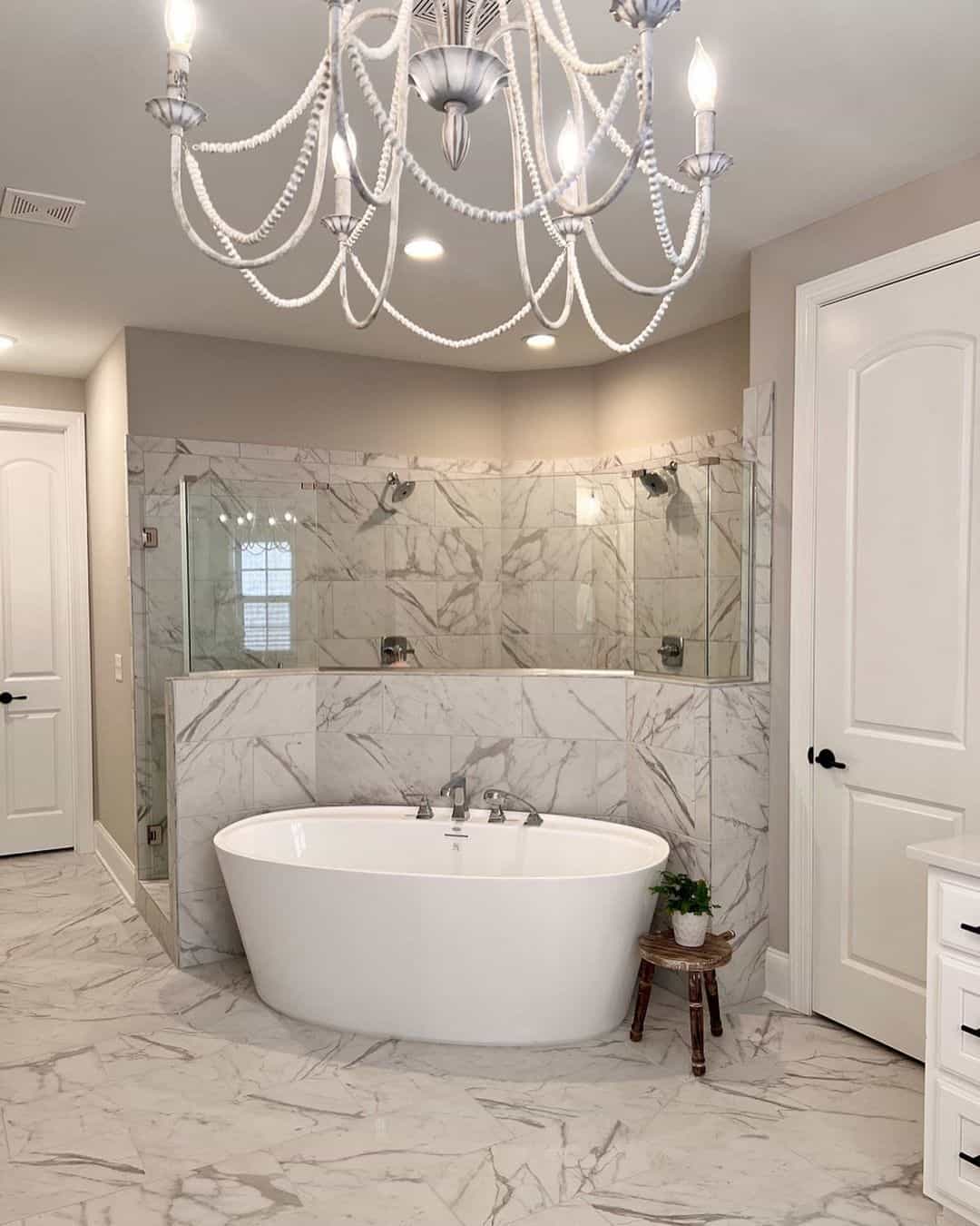 Marble-Look Tile Creates a Luxe Foundation